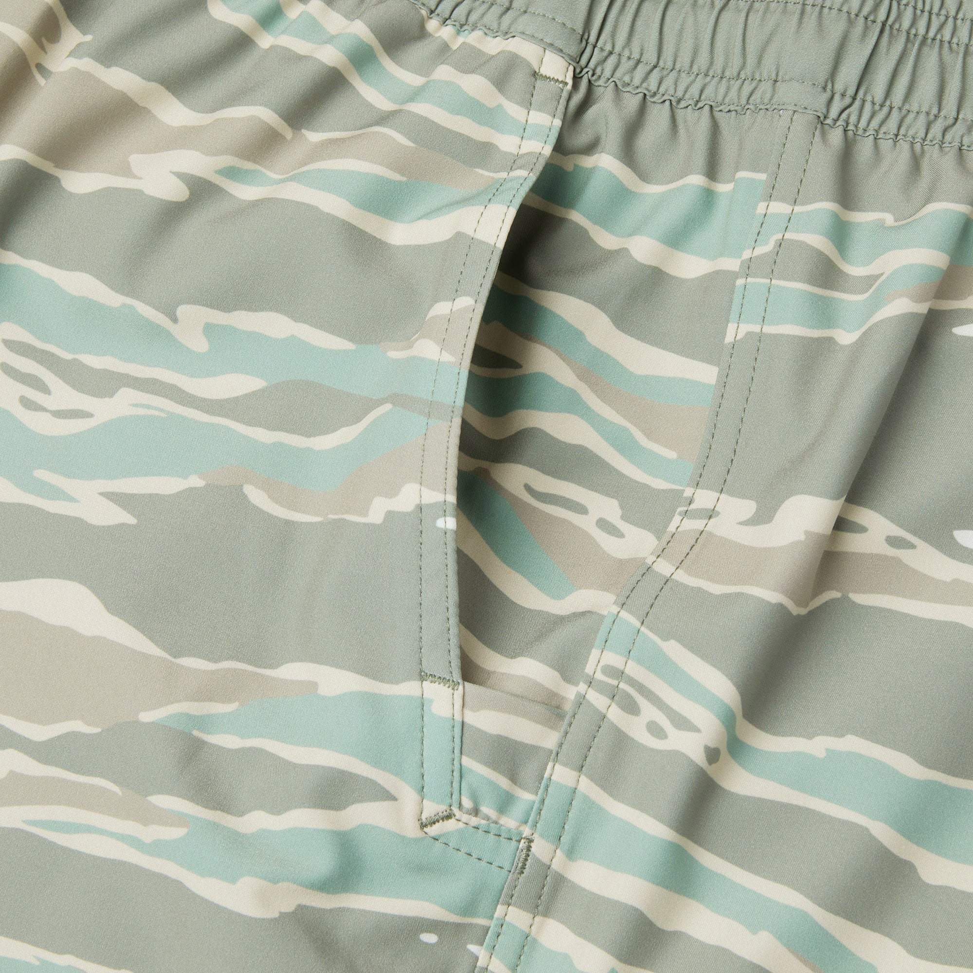 Leiday Elastic Waist Lined Shorts 17"